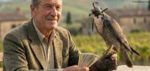 How much do falconers get paid?